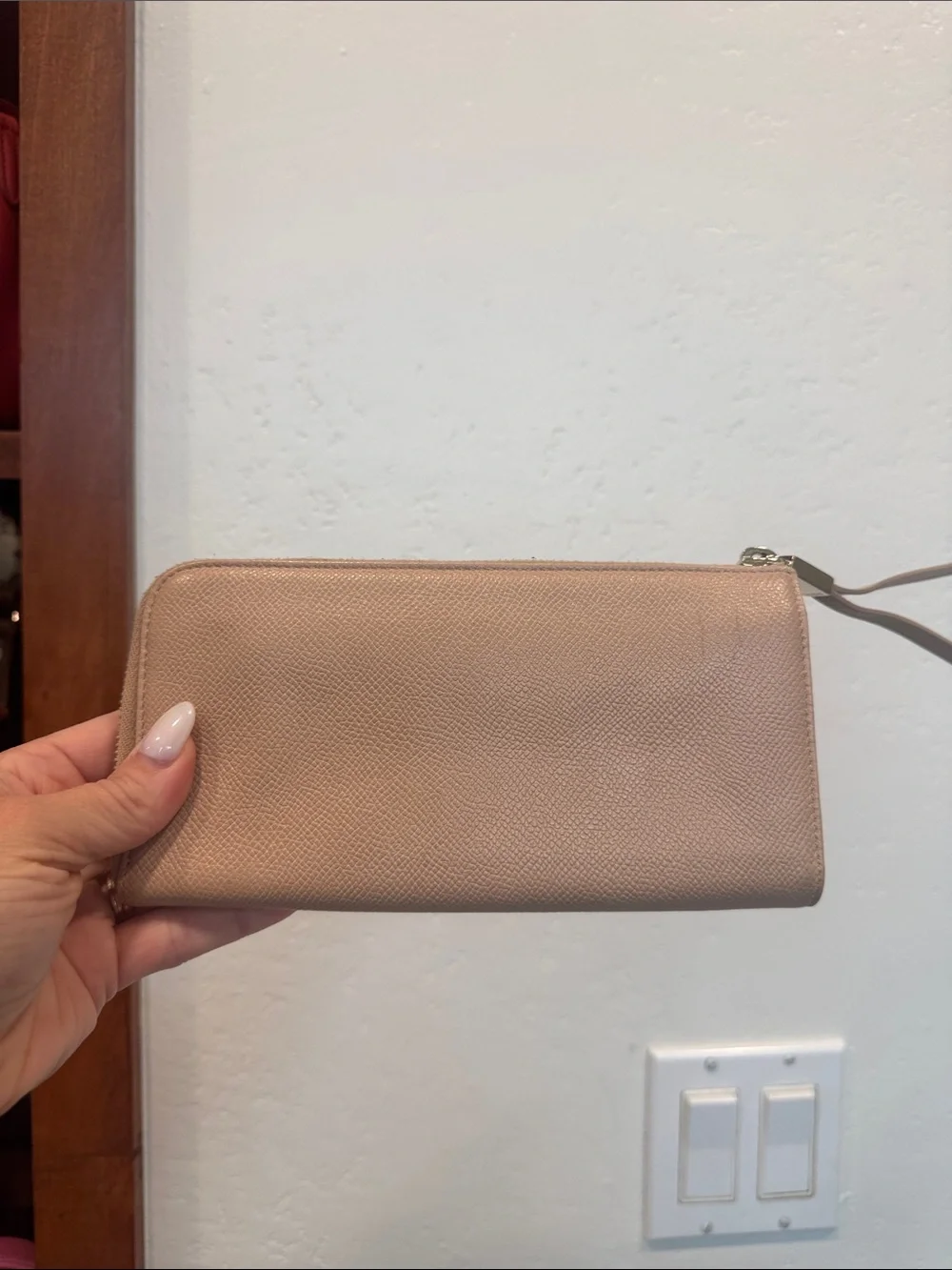 TOD'S Blush Beige Zip Wallet with Tassel Pull